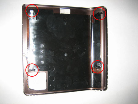 Seagate FreeAgent Pro location of four clips.