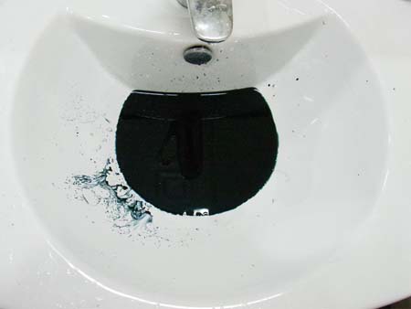 Mixing the dye bath