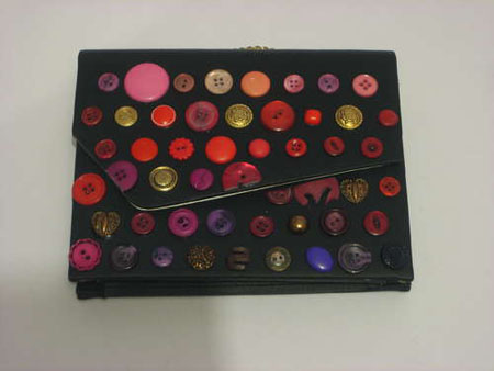 Decorate a purse with colourful buttons
